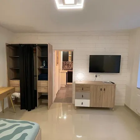 Apartament Denis Papin 3 - T1 Refait A Neuf Montluçon